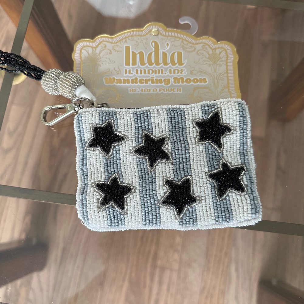 Wandering Moom mininpurse